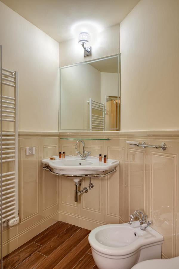 Residenza Mondragone Bed & Breakfast Floransa Dış mekan fotoğraf