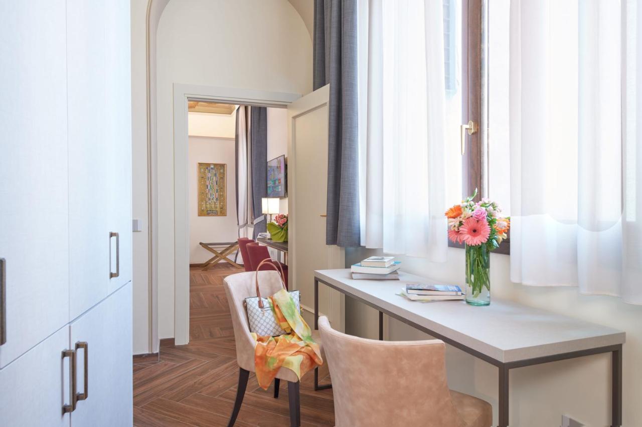 Residenza Mondragone Bed & Breakfast Floransa Dış mekan fotoğraf